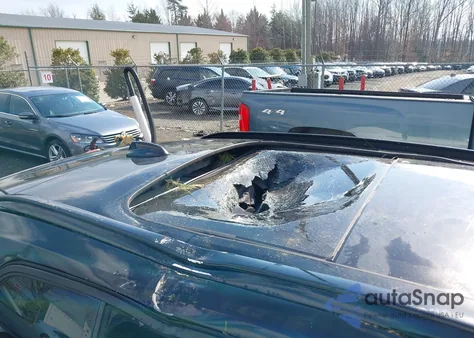 2021 Volvo Xc40 T5 R-Design from USA, damaged, VIN YV4162UM6M2539824